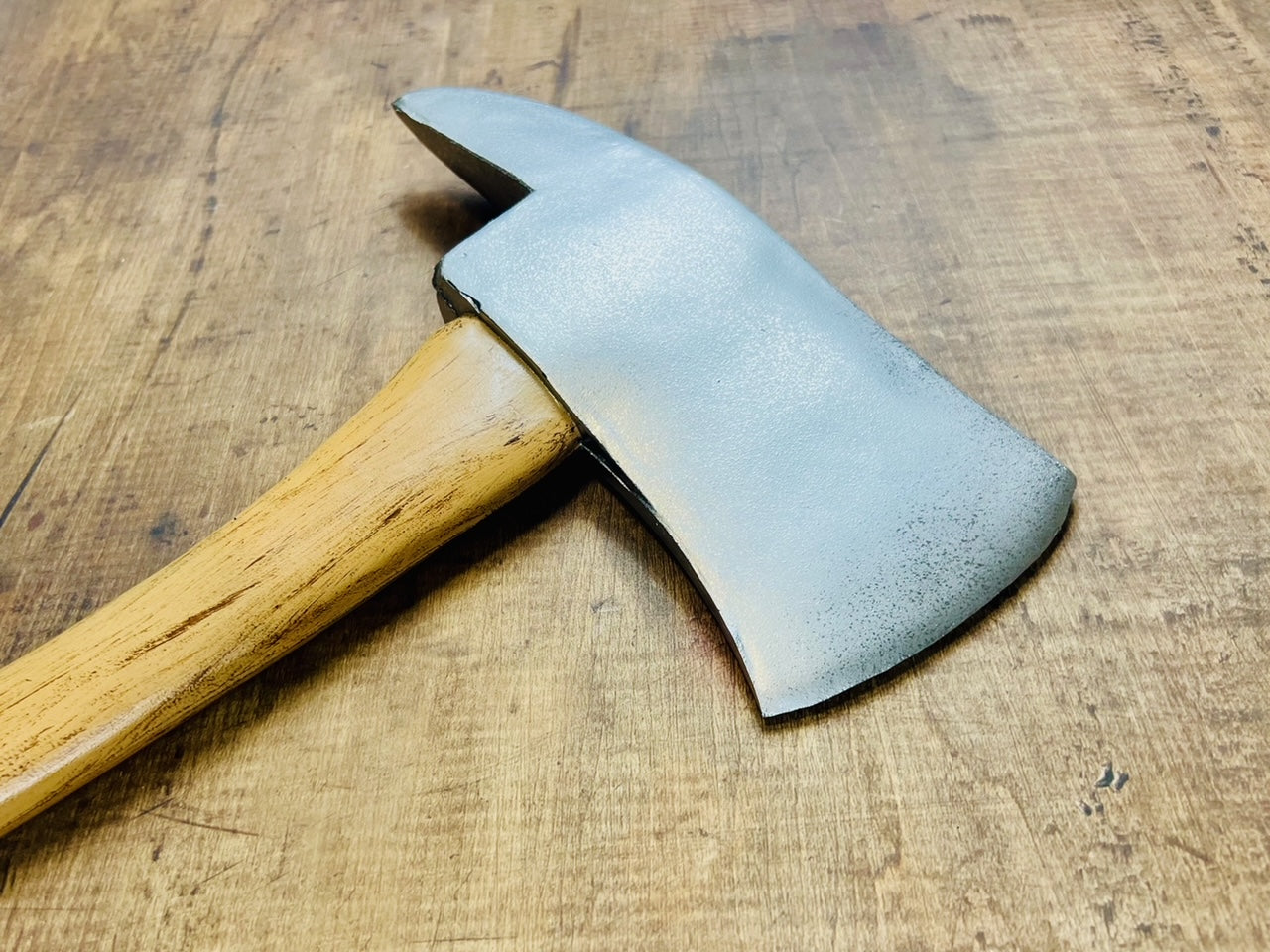 DELUXE Foam Shining Axe