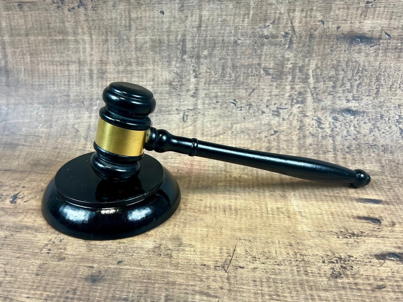 US's Prop Shop Vintage presents Vintage Judges Gavel